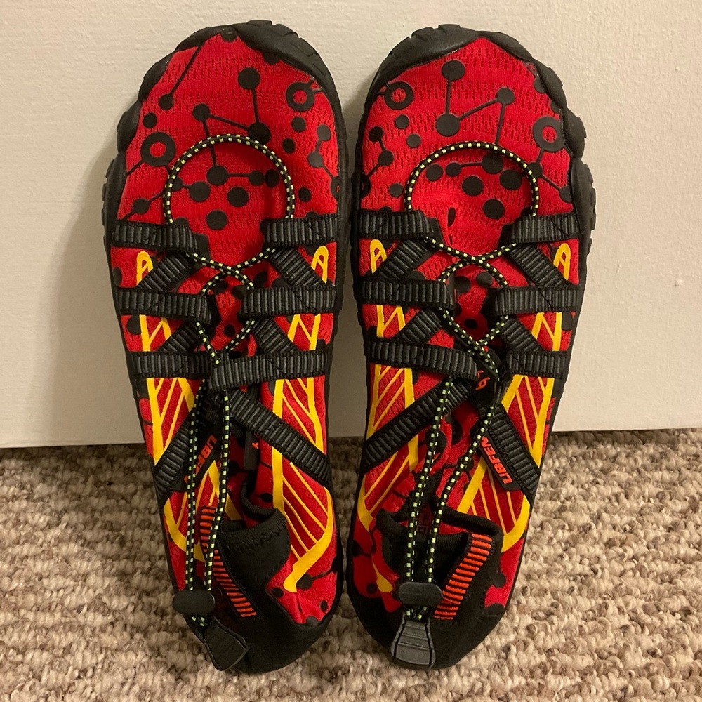 Big Kids Water Shoes/Water Socks Boy/Girl - Size EUR 36
